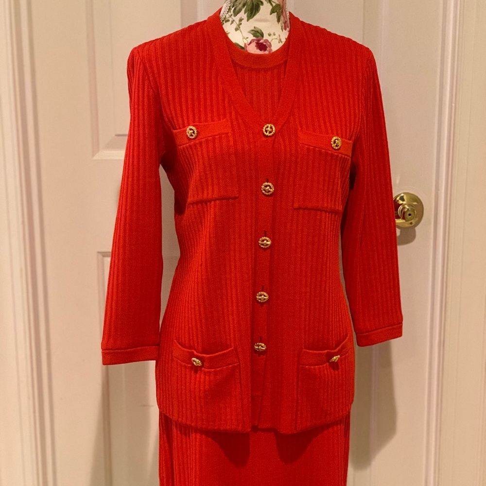 St. John Knit orange Jacket size 4 Host Pick! 🎉